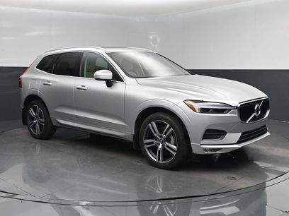 Used 2021 Volvo XC60 T5 Momentum w/ Advanced Package