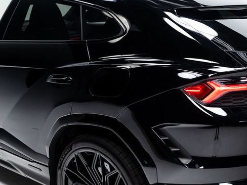 Used 2025 Lamborghini Urus SE AWD/4WD image 95