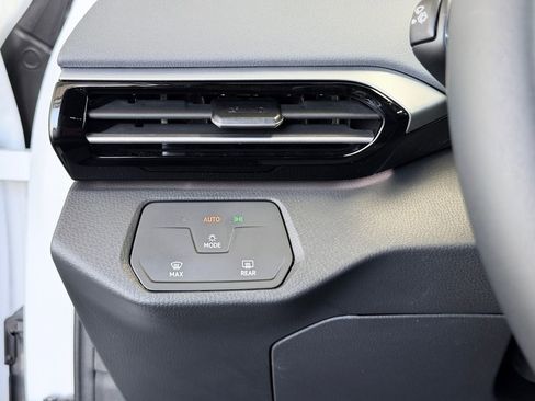 New 2026 Volkswagen ID.4 Pro RWD image 21