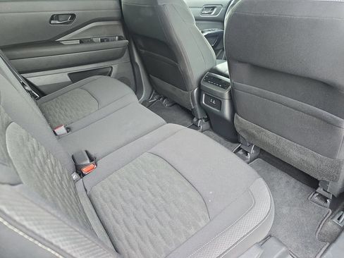 Used 2025 Nissan Pathfinder SV FWD image 11