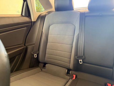 Used 2025 Volkswagen Jetta SE image 33