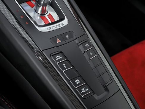 Used 2018 Porsche 911 GT2 RS RWD image 30