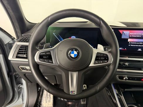 Used 2023 BMW X7 xDrive40i w/ M Sport Package AWD/4WD image 27
