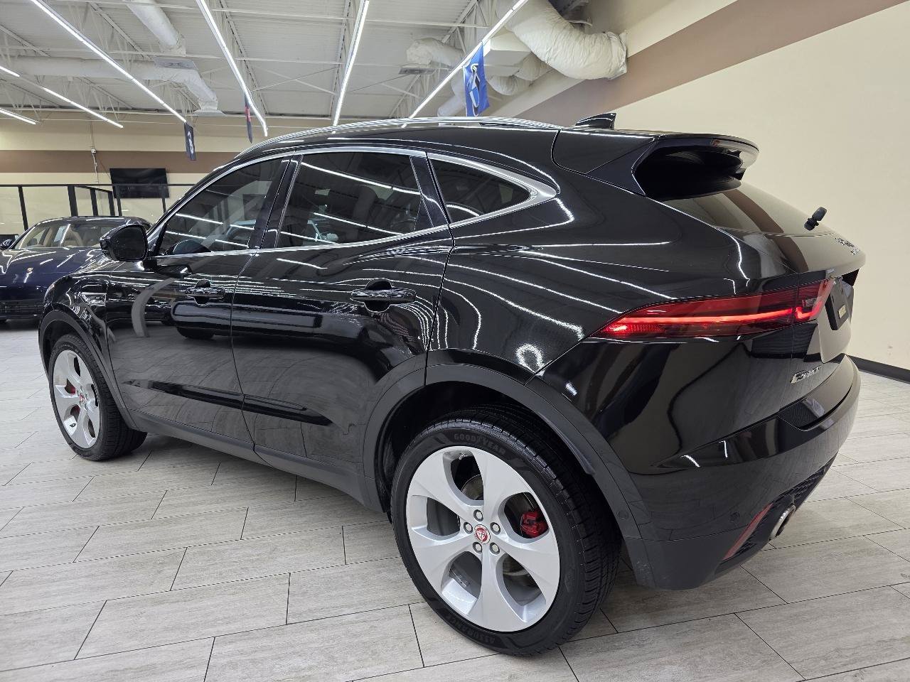 Used 2018 Jaguar E-PACE SE AWD/4WD image 8