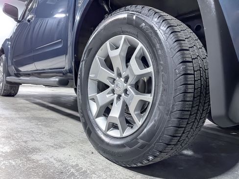 Used 2021 Nissan Frontier SV image 9