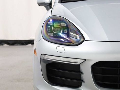 Used 2017 Porsche Cayenne image 15