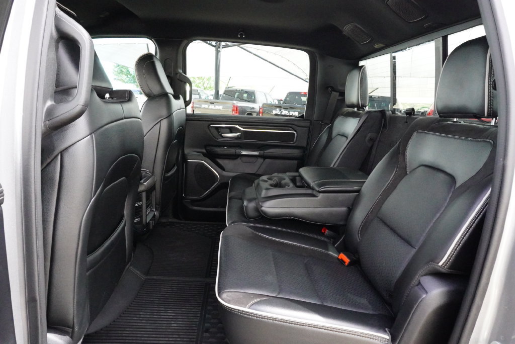 Used 2025 RAM 1500 Laramie w/ Sport Appearance Package AWD/4WD image 30