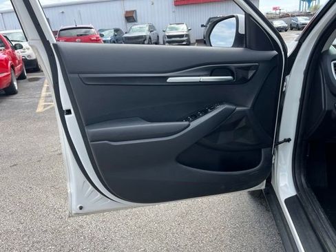 Certified 2022 Kia Seltos LX image 18