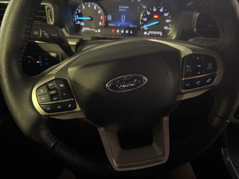 Used 2024 Ford Explorer XLT w/ Equipment Group 202A image 19