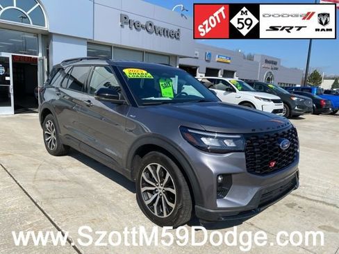 Used 2025 Ford Explorer ST-Line image 1