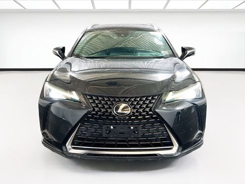 Used 2022 Lexus UX 200 image 2