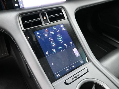 Certified 2025 Porsche Taycan AWD/4WD image 23