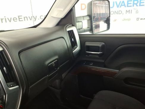 Used 2017 GMC Sierra 2500 SLE w/ HD SLE Preferred Plus Package AWD/4WD image 26