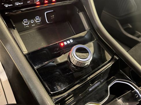 Used 2023 Jeep Grand Cherokee L Altitude image 21