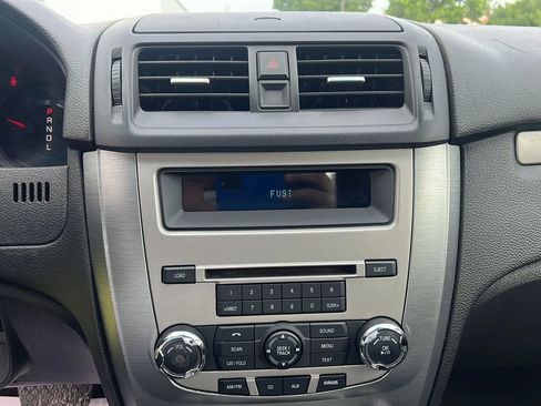 Used 2010 Ford Fusion SE FWD image 21