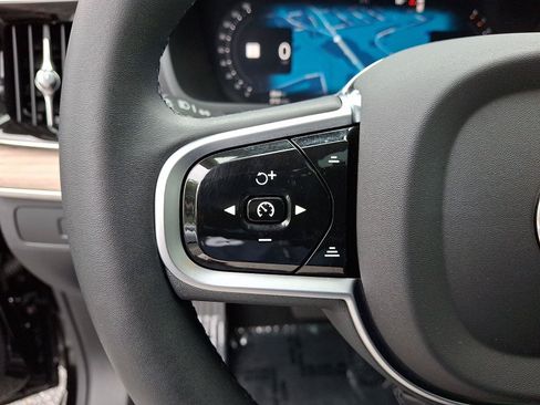 Certified 2026 Volvo XC90 B6 Plus AWD/4WD image 22
