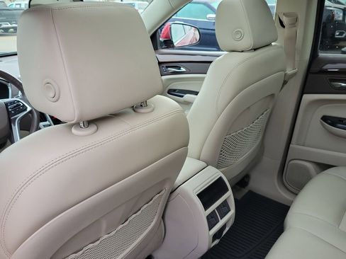 Used 2016 Cadillac SRX Luxury w/ Driver Awareness Package image 32