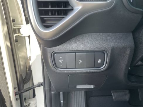 Used 2022 Kia Soul LX FWD image 17