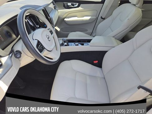 Certified 2024 Volvo XC60 B5 Core AWD/4WD image 11