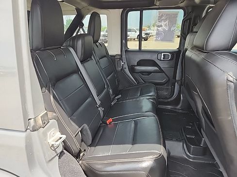 Used 2019 Jeep Wrangler Unlimited Sahara AWD/4WD image 40