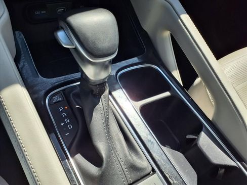 Used 2022 Kia Telluride SX w/ SX Prestige Package image 23