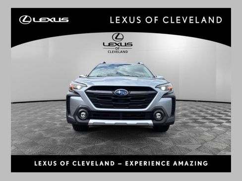 Used 2023 Subaru Outback Touring XT AWD/4WD image 1