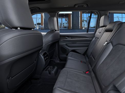 New 2026 Jeep Grand Cherokee L 2WD image 23