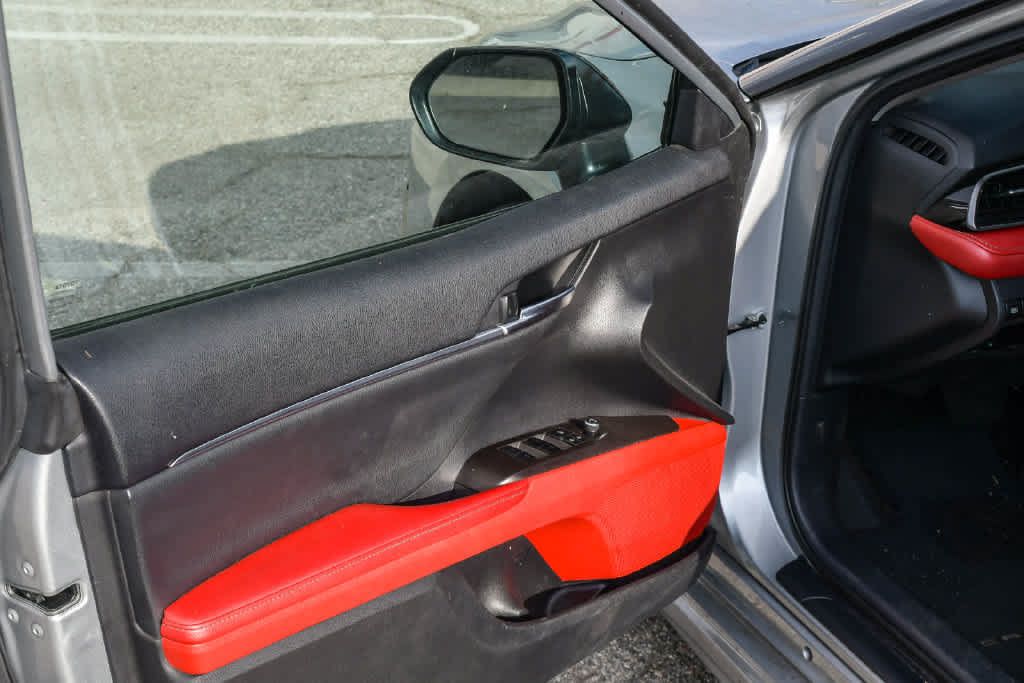 Used 2024 Toyota Camry XSE FWD image 27