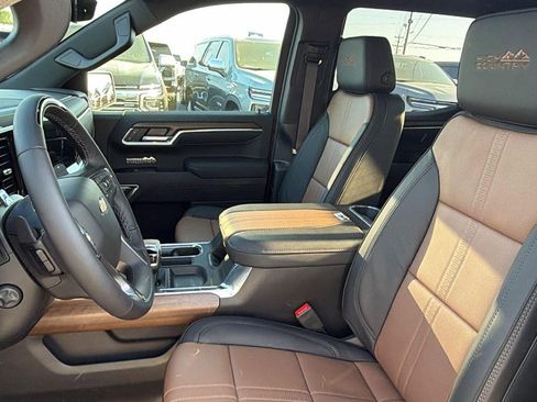 New 2026 Chevrolet Silverado 1500 High Country AWD/4WD image 14