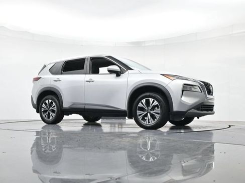 Used 2023 Nissan Rogue SV FWD image 35