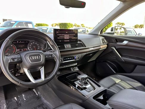 Used 2023 Audi Q5 2.0T Premium w/ Convenience Package image 16