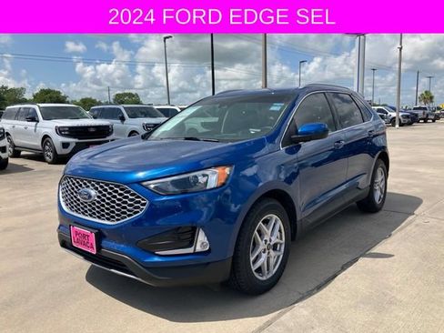 Used 2024 Ford Edge SEL w/ Convenience Package AWD/4WD image 3