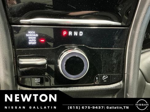 Used 2024 Jeep Grand Cherokee Limited 4xe AWD/4WD image 9