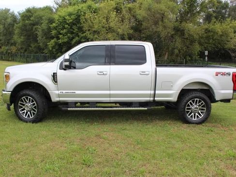 Used 2019 Ford F250 Lariat w/ Lariat Ultimate Package AWD/4WD image 3