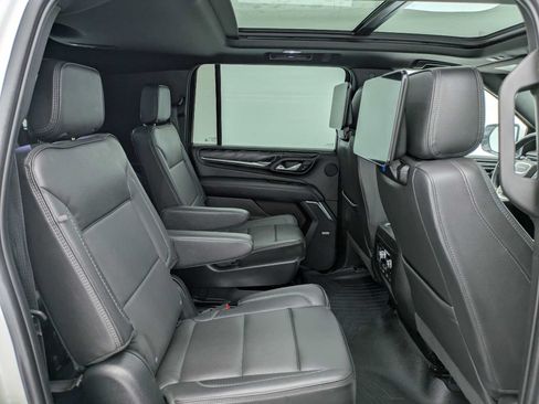 Used 2023 GMC Yukon XL Denali w/ Advanced Technology Package AWD/4WD image 25