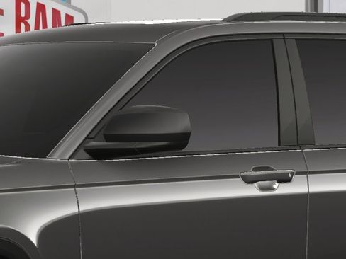 Used 2024 Jeep Grand Cherokee Altitude image 15