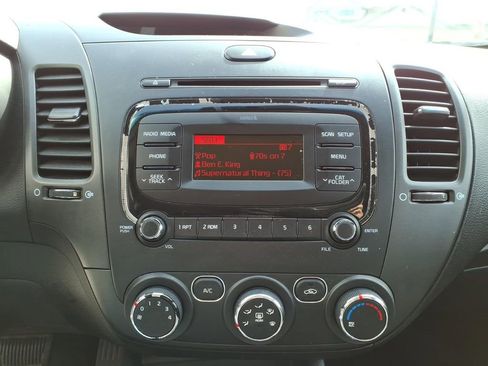 Used 2017 Kia Forte LX image 20