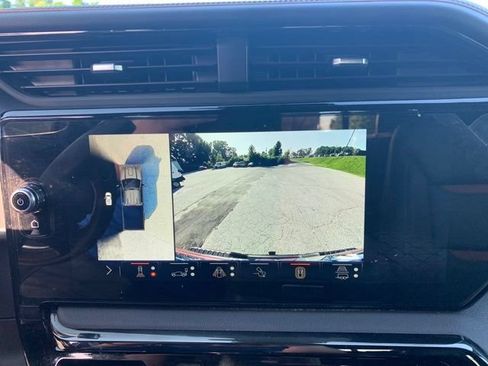 Used 2024 GMC Sierra 3500 AT4 w/ AT4 Preferred Package AWD/4WD image 34