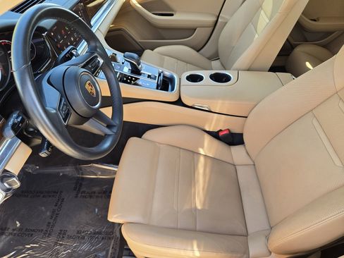 Used 2022 Porsche Panamera Platinum Edition image 3
