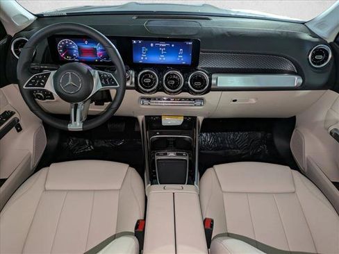 New 2026 Mercedes-Benz GLB 250 image 15