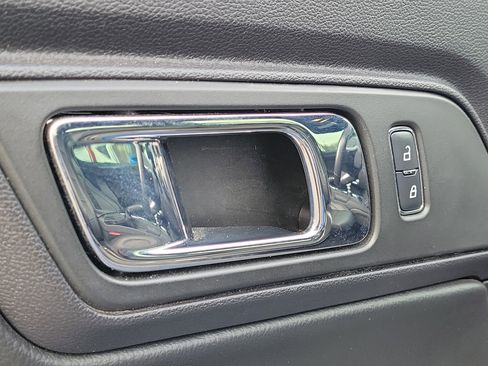 Used 2017 Ford Mustang GT image 17