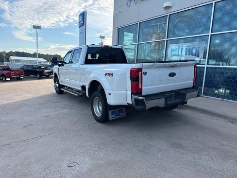 Used 2024 Ford F350 Lariat w/ FX4 Off-Road Package AWD/4WD image 5