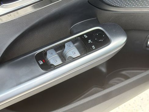 Used 2023 Mercedes-Benz C 300 Sedan image 20