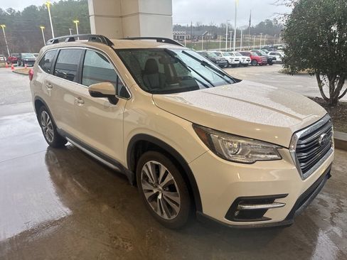 Used 2019 Subaru Ascent Limited w/ Popular Package #2 image 4