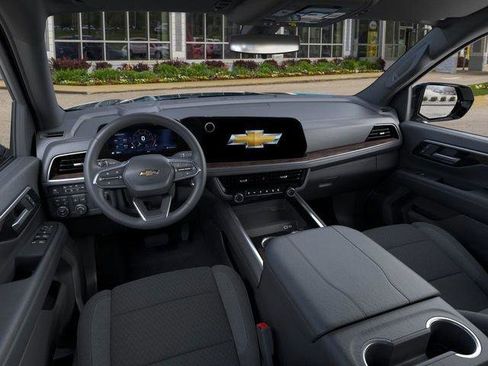 New 2026 Chevrolet Suburban LS w/ LPO, Dark Essentials Package AWD/4WD image 15