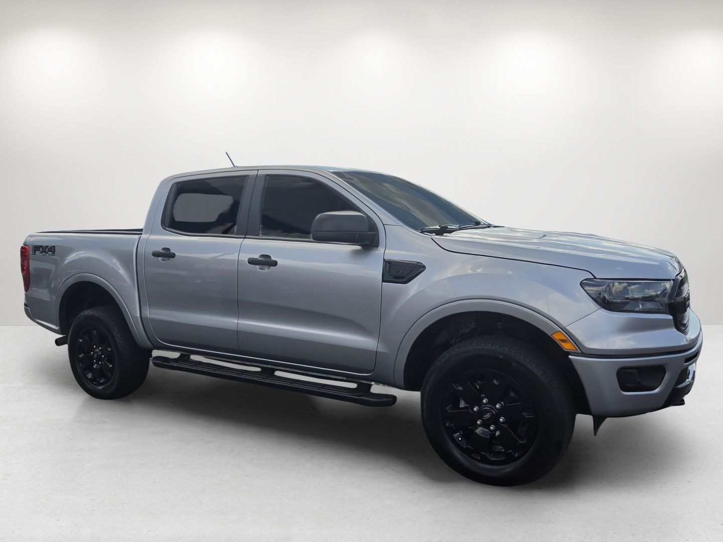 Used 2022 Ford Ranger XLT w/ Equipment Group 301A Mid AWD/4WD image 3
