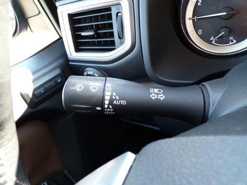 Used 2017 Nissan Titan Platinum Reserve image 19