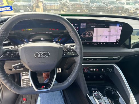 Used 2025 Audi SQ5 Premium Plus image 14
