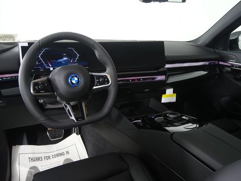 Used 2026 BMW i5 eDrive40 w/ M Sport Package AWD/4WD image 17