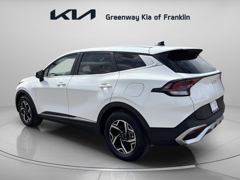 Used 2024 Kia Sportage LX image 5